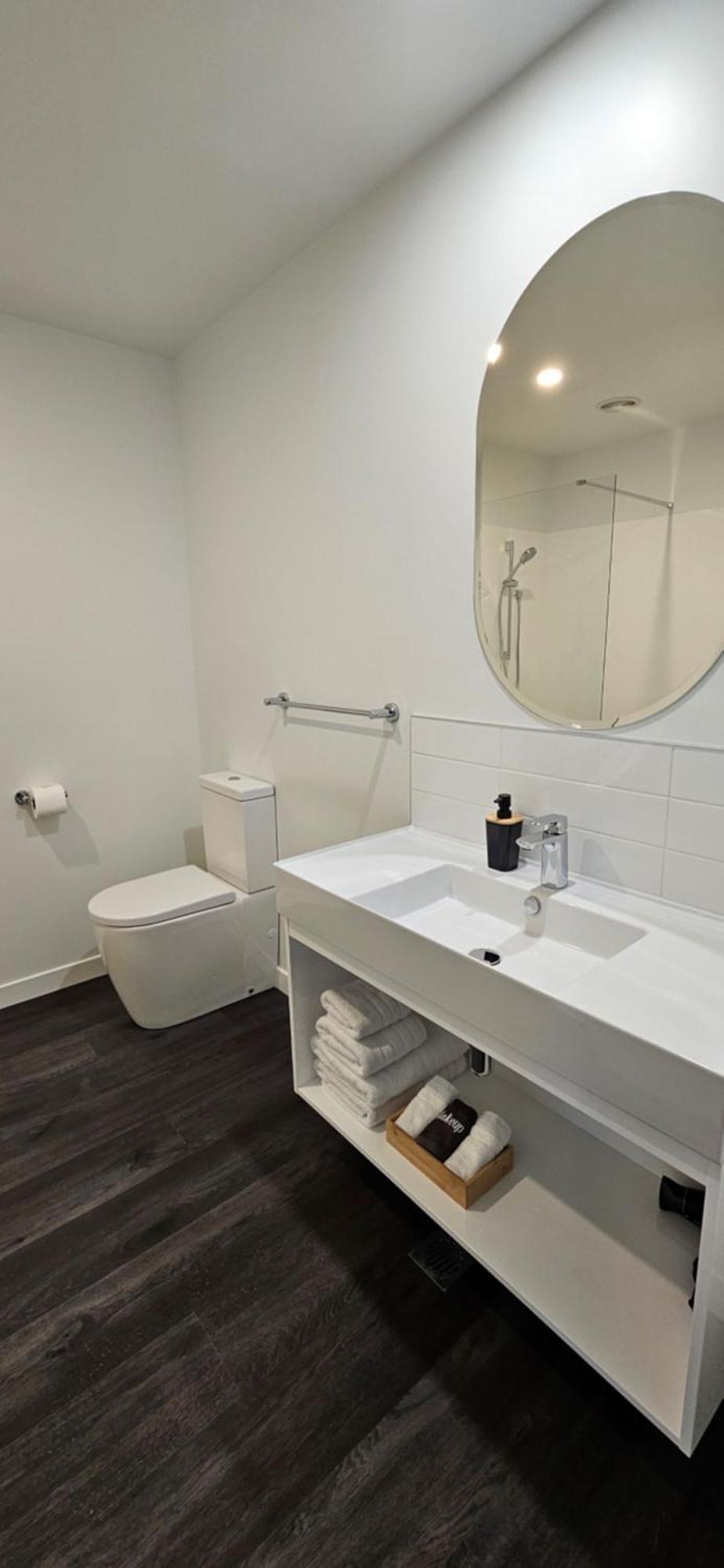 Alps Motel & Apartments Туизъл Екстериор снимка